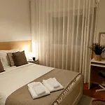 منزل للإقامة Lovely In Centre ليريا