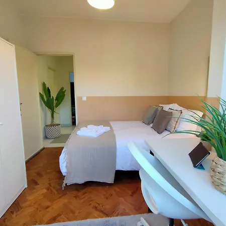 בית אירוח Lovely In Centre *