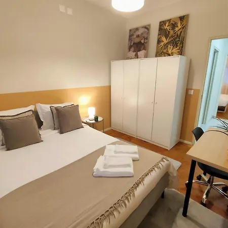 Homestay Lovely In Centre Leiria