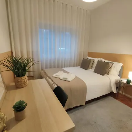 בית אירוח Lovely In Centre *