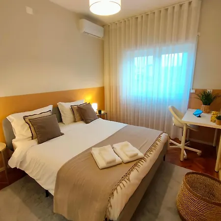 Lovely In Centre בית אירוח