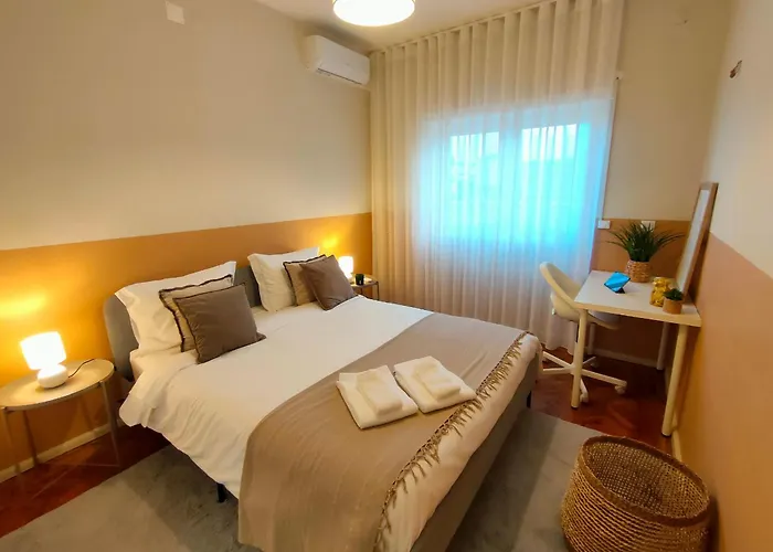 Lovely In Centre Quarto em Acomodações Particulares